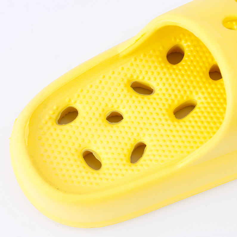 Kids Simple Smiley Bathroom Slippers (30-31)