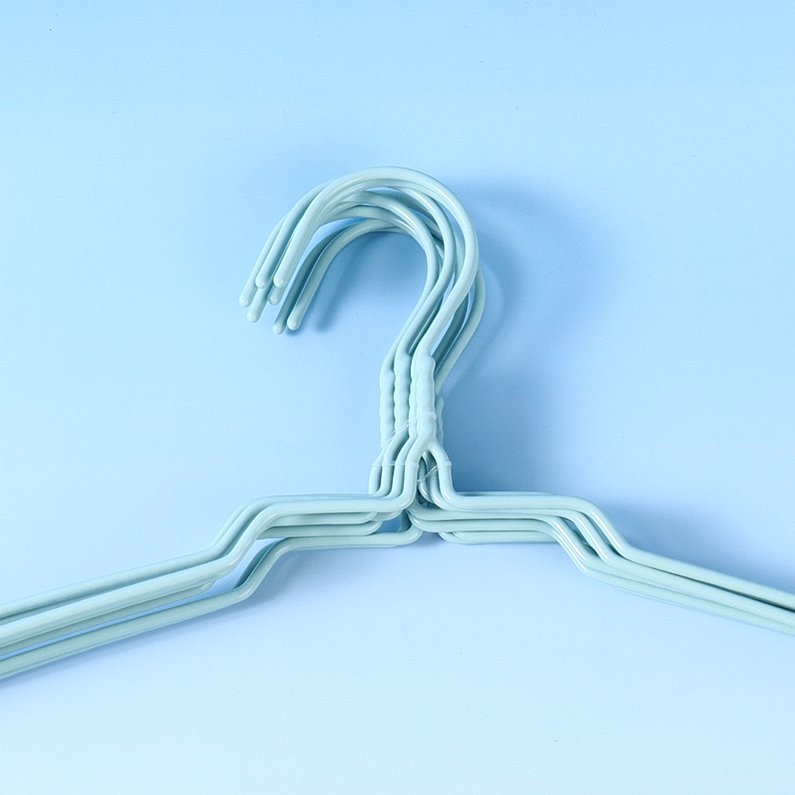 17" Plastic Coating Clothes Hanger 8 PCS