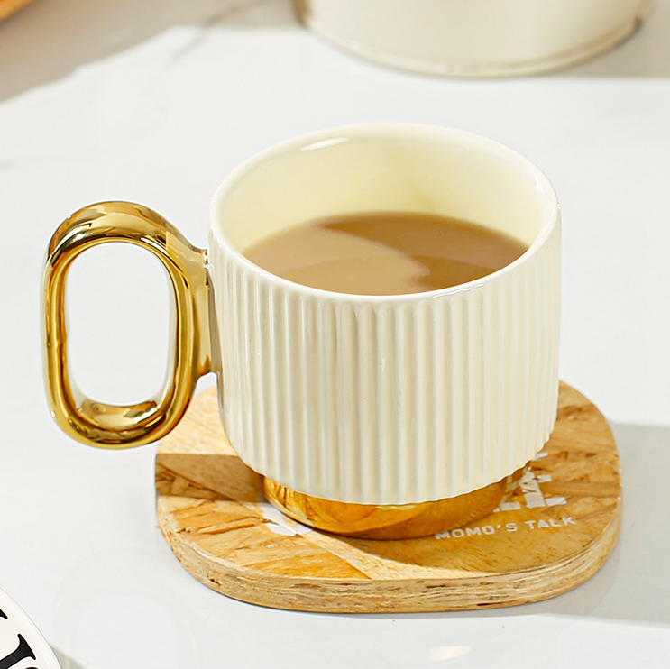 220mL/7.43fl.oz. Light Luxury Gold Plated Striped Ceramic Cu