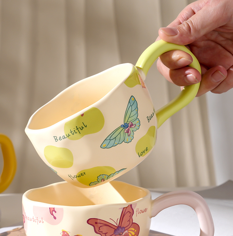 320mL/10.82fl.oz. Dreamy Butterfly Ceramic Cup