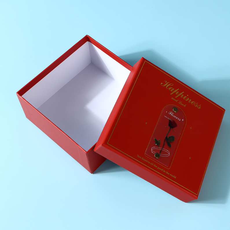 Garden Red Rose Square Gift Box (M)
