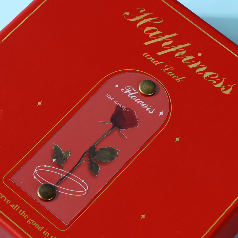 Garden Red Rose Square Gift Box (S)