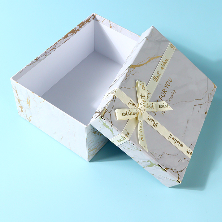 Golden Marble Pattern White Rectangular Gift Box (M)