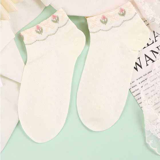 2 pairs of Comfortable Purple Flower Socks for Women (Mixed)