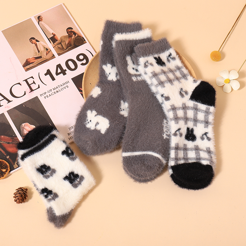 Fluffy rabbit series women's mid-tube socks