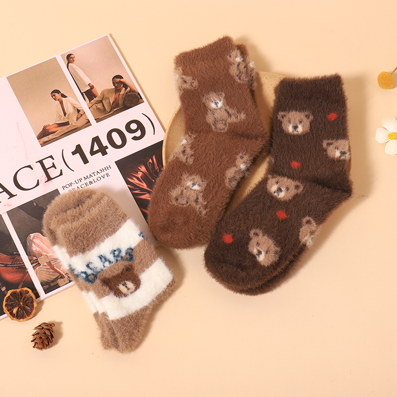 Hairy bear series women's mid-tube socks