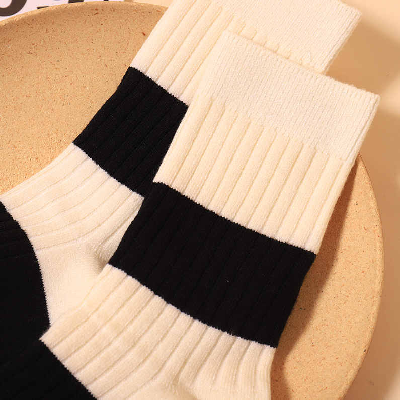 Women's soft Black Matching striped Mid-tube socks (2 pairs)