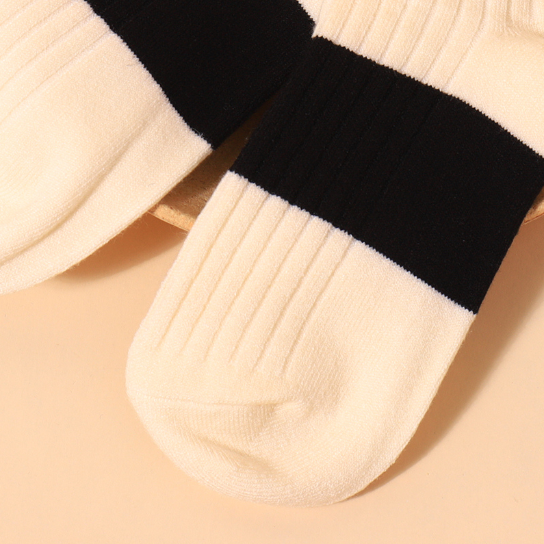 Women's soft Black Matching striped Mid-tube socks (2 pairs)