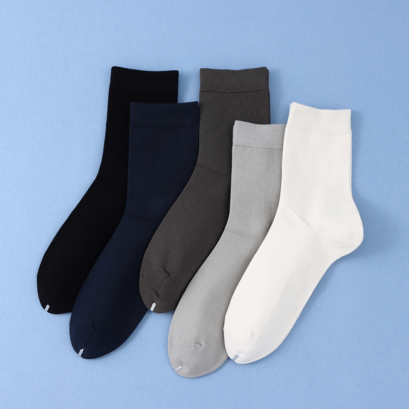 Super flexible flat socks for men