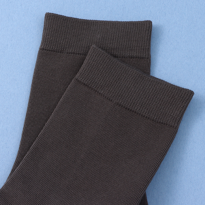 Super flexible flat socks for men