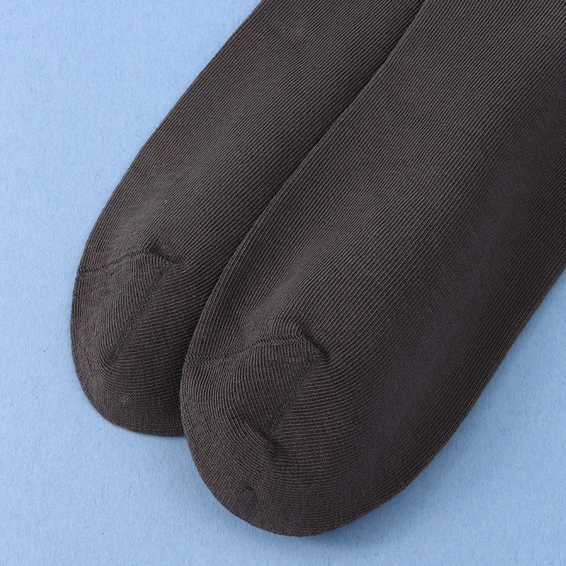 Super flexible flat socks for men
