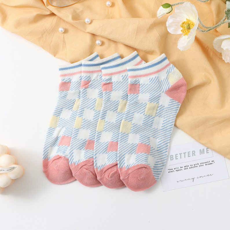 2 pairs of Energizing Little Fresh Women's Socks (Mixed)