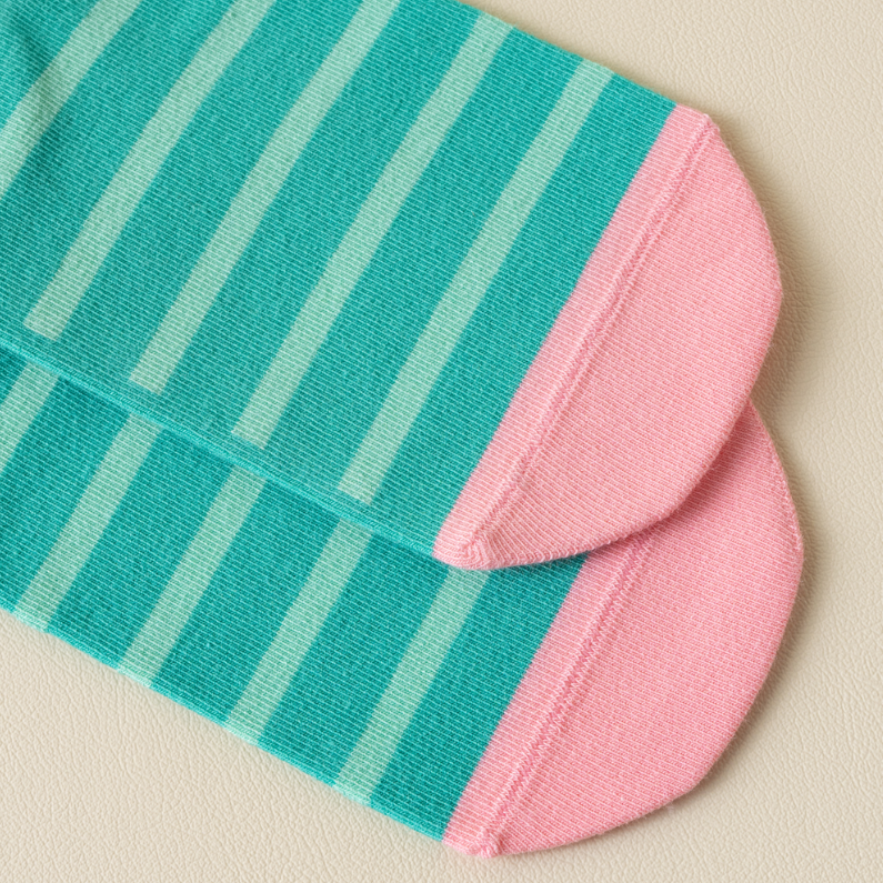 1 Pair of stylish Apple Antibacterial Couple Socks (Mixed)