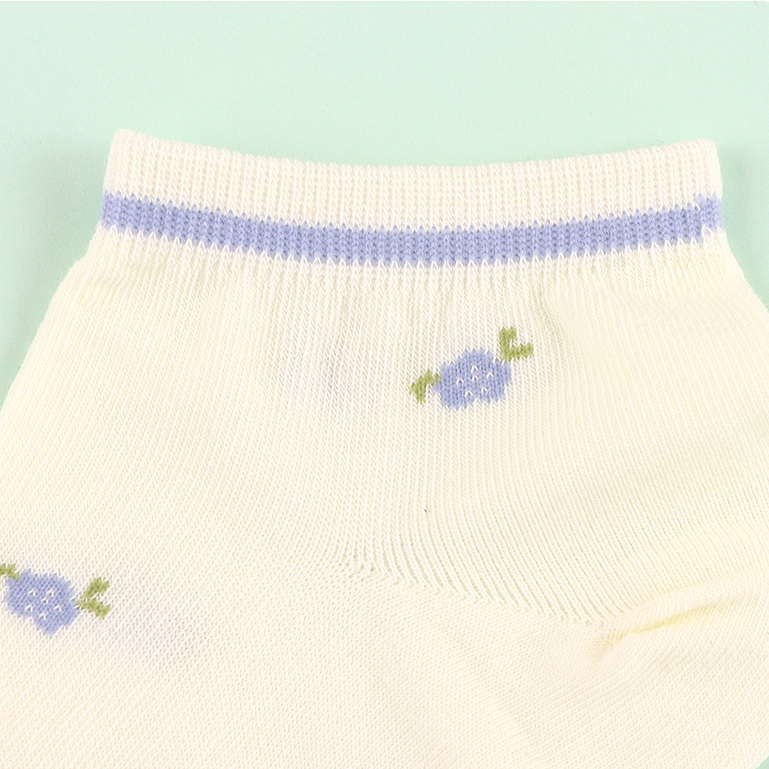2 pairs of Blue Floral Bear Comfort Socks for Women (mixed)