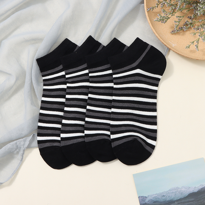 Black and White Striped series men's socks (two pairs)