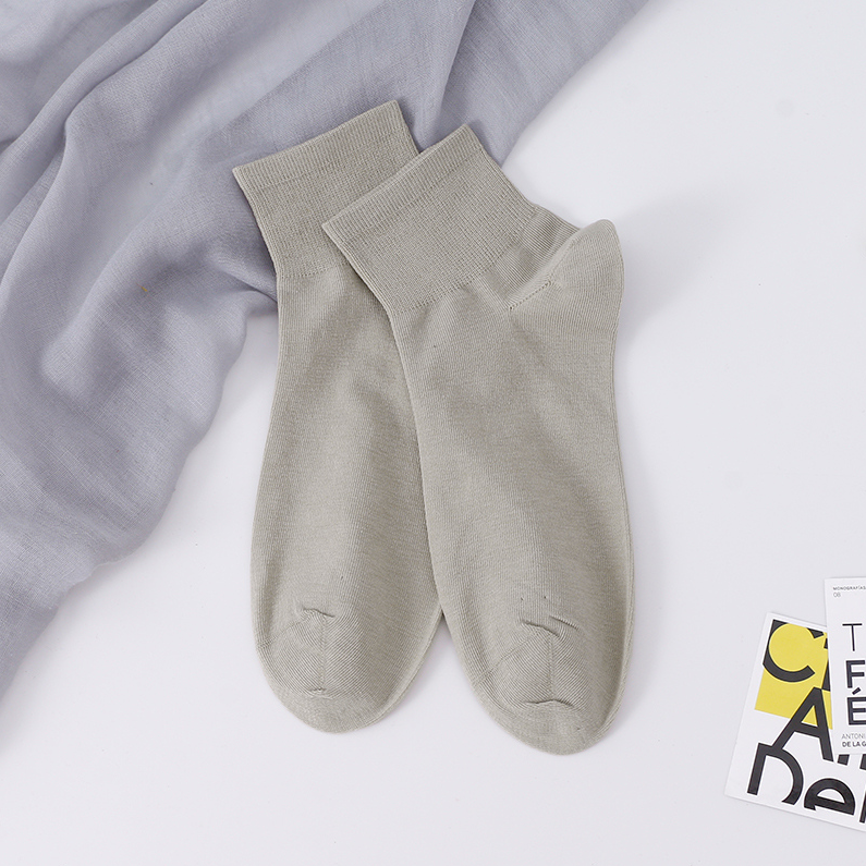 Solid color flat short socks for men (two pairs)