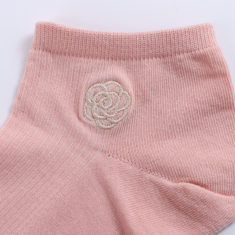 Camellia Embroidered Women's Socks (2 pairs)