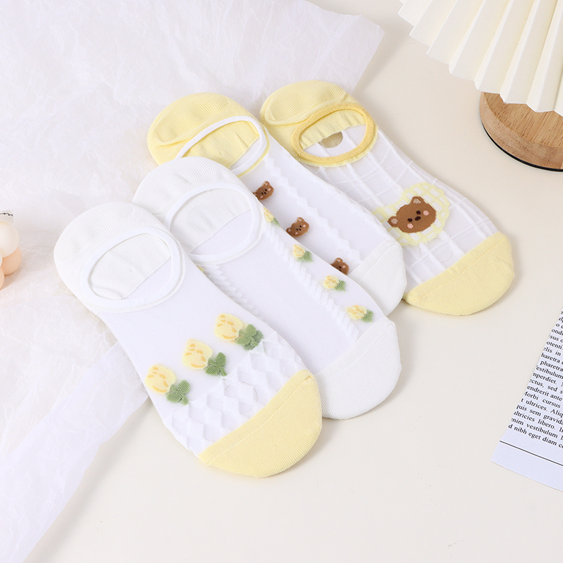 Bear Flower Series Cass Lady Invisible Socks (two pairs)