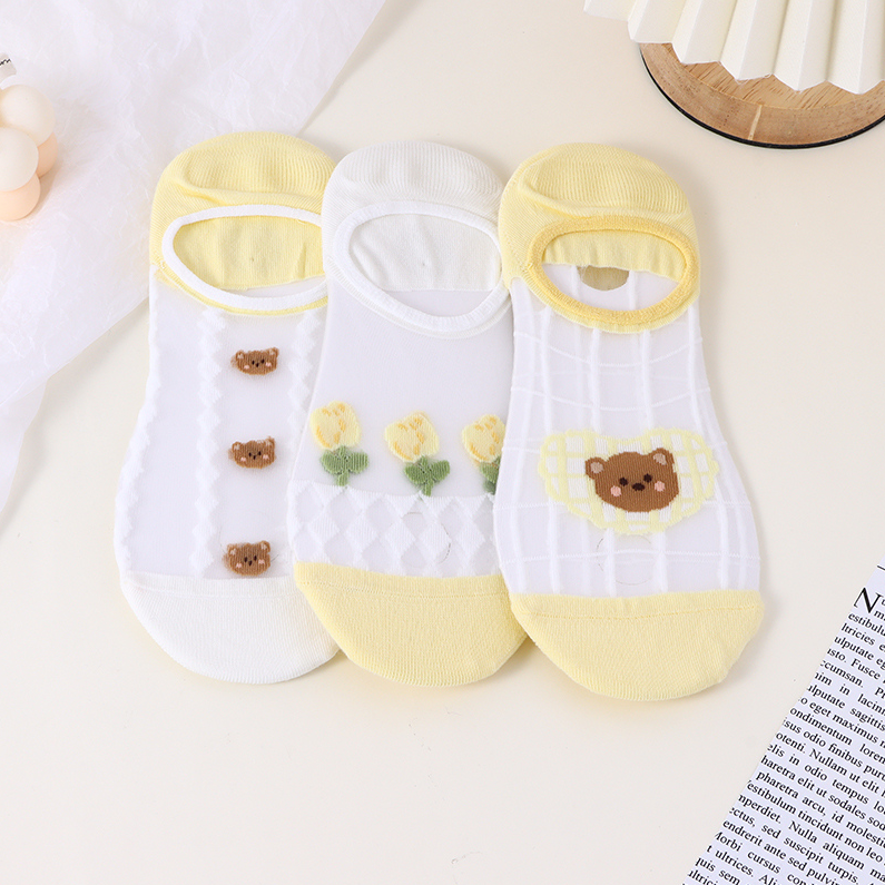 Bear Flower Series Cass Lady Invisible Socks (two pairs)