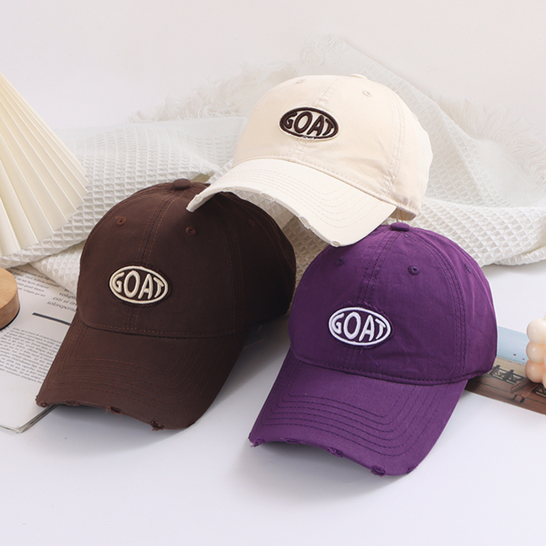 Baseball cap with furred trim. - Purple