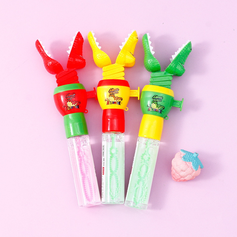 Retractable alligator bubble wand