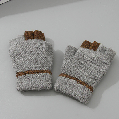 Shield Embroidered Flap Gloves for children (Light grey)