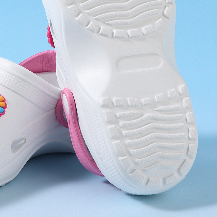 Classic fashion Big Kids Crocs 33-34 (White)