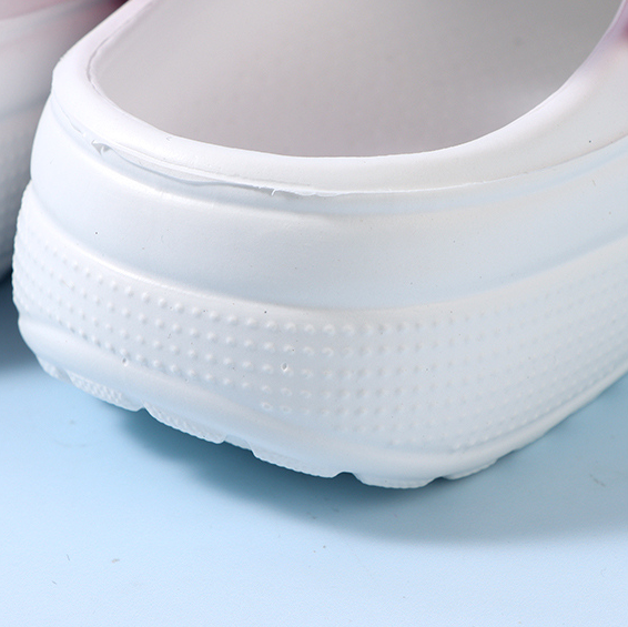Classic fashion Big Kids Crocs 33-34 (White)
