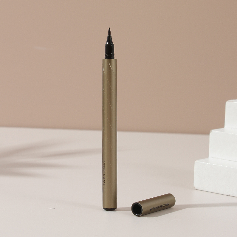 Smooth and agile eyeliner liquid pen, black
