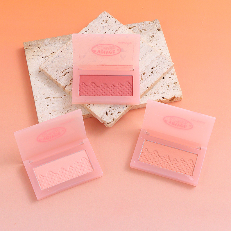 Velvet cream Monochrome Blush No. 3 milk powder