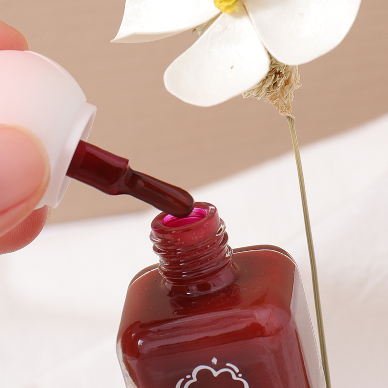 Fangtang Yuemeng Oil-based Nail Polish -08 Red tea color