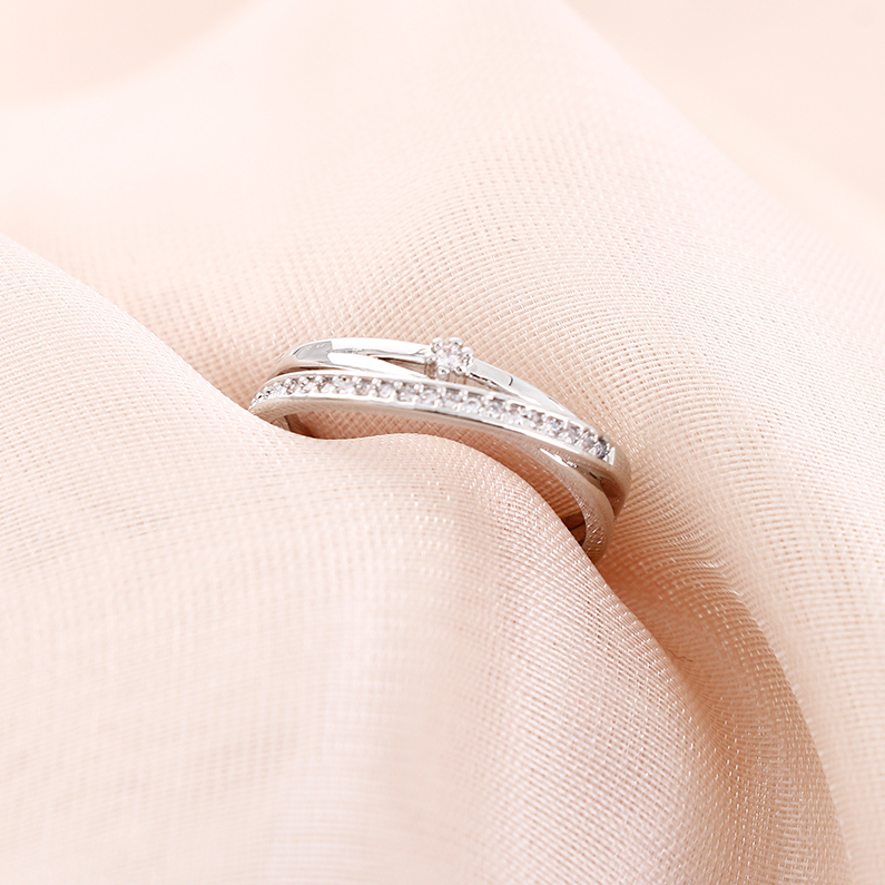 Exquisite zircon vegan ring