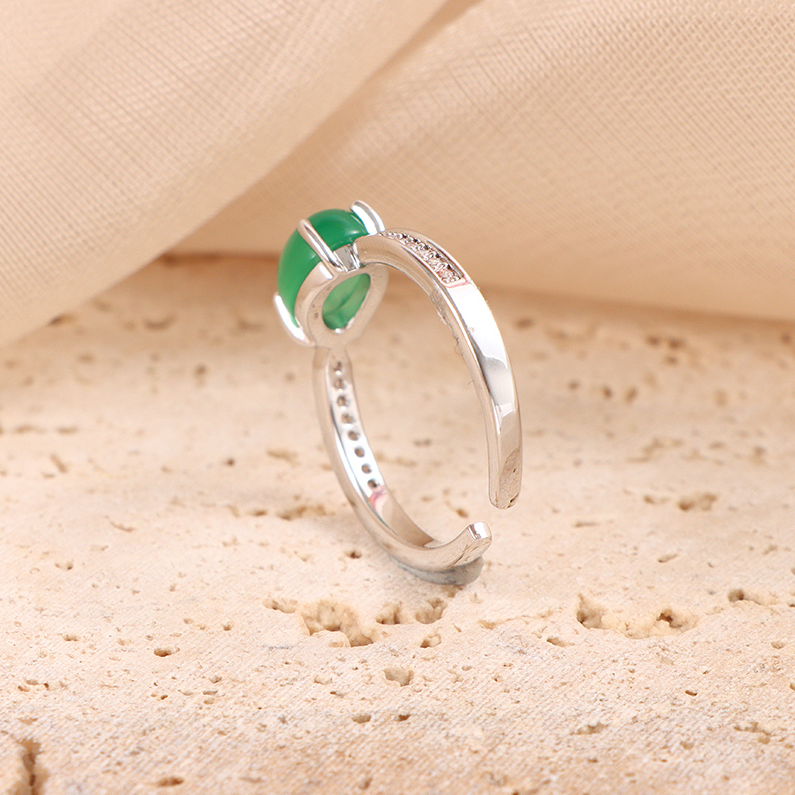 Gorgeous new Chinese ring