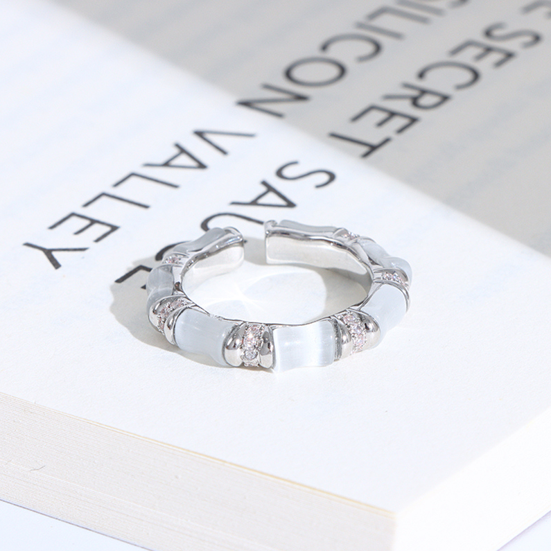 New Chinese ring