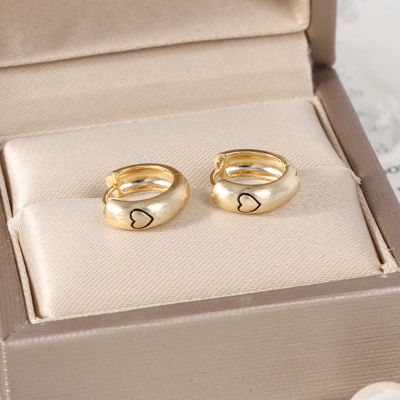 Love earrings set