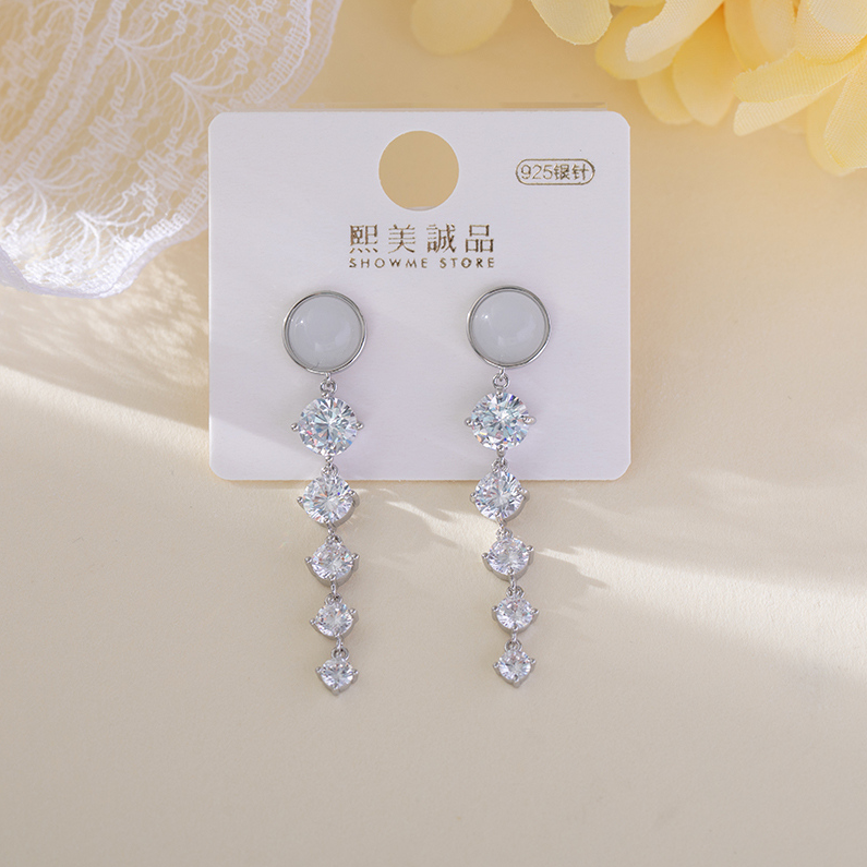 Fresh micro tassel stud earrings