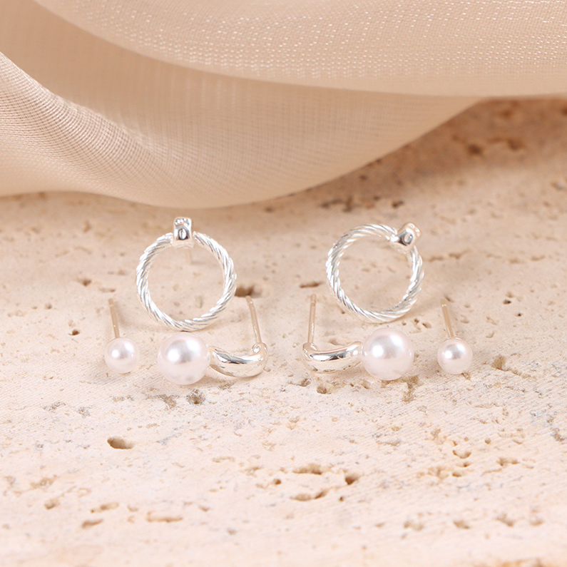 Casual look earrings set
