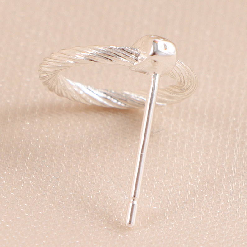 Casual look earrings set