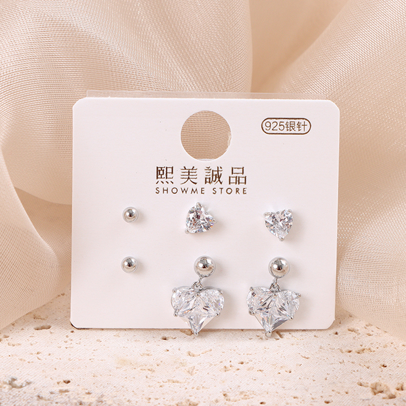 Zircon heart earrings set