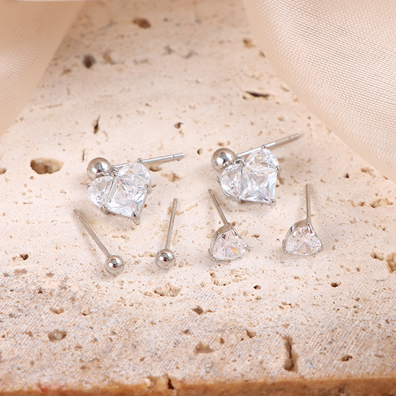Zircon heart earrings set
