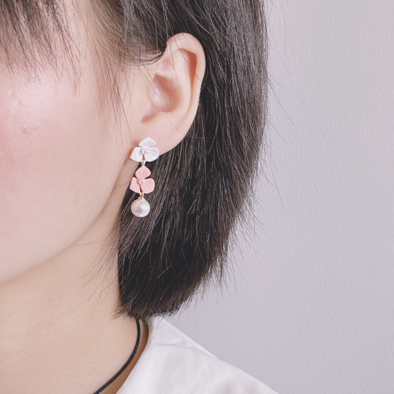 Girls flower earrings 1