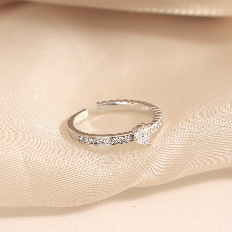 Design sense diamond ring