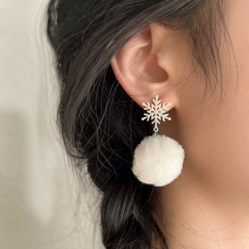 Snowflake earrings