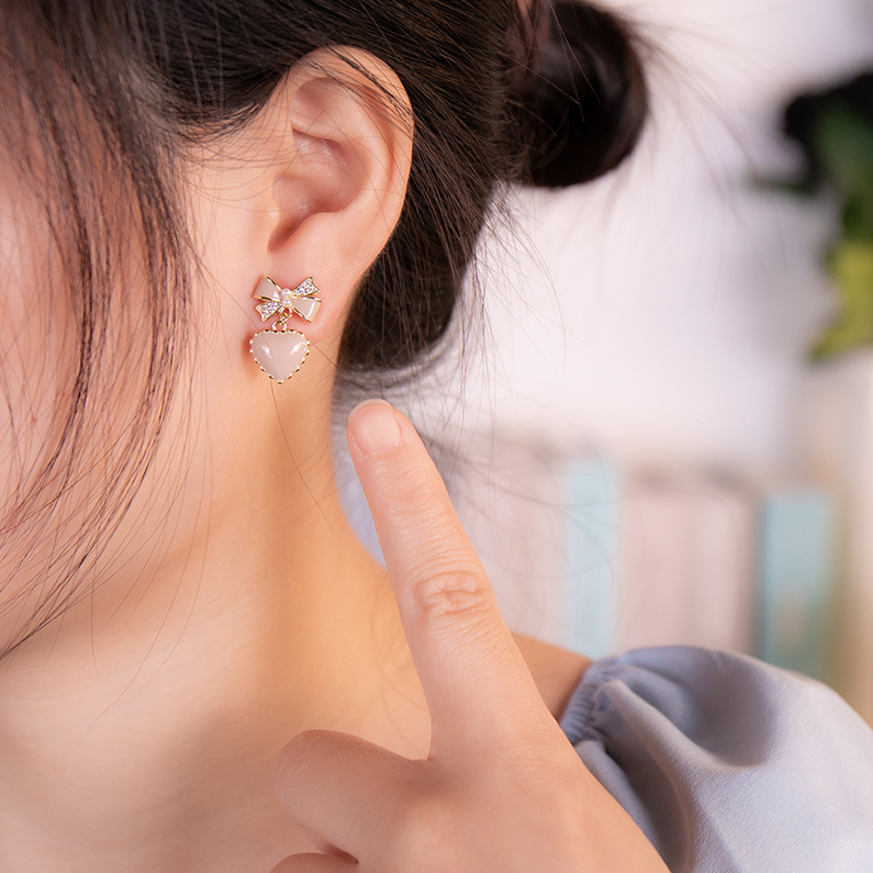 Drop oil heart silver needle earrings