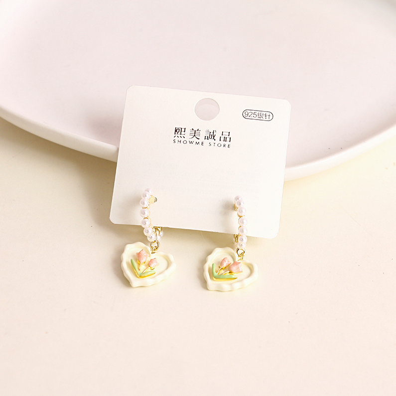 Flower drop earrings