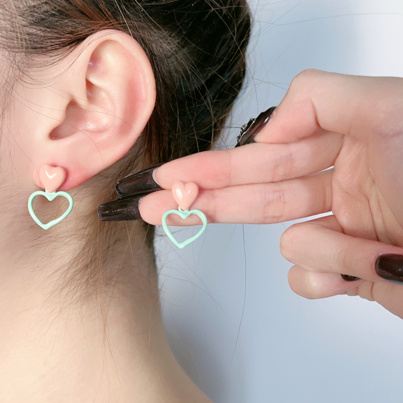 Silver needle girl love earrings