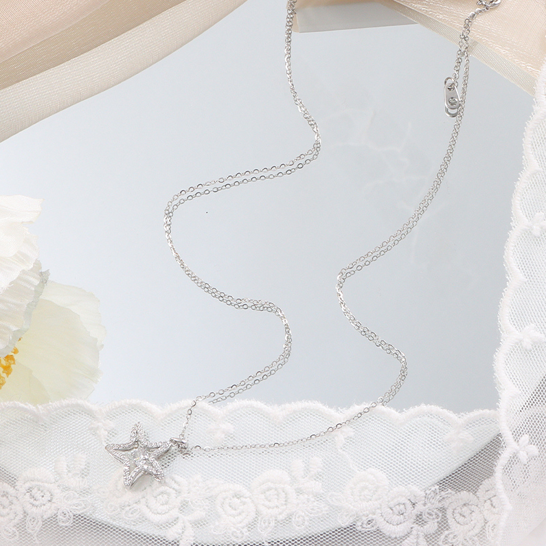 Starfish zircon necklace