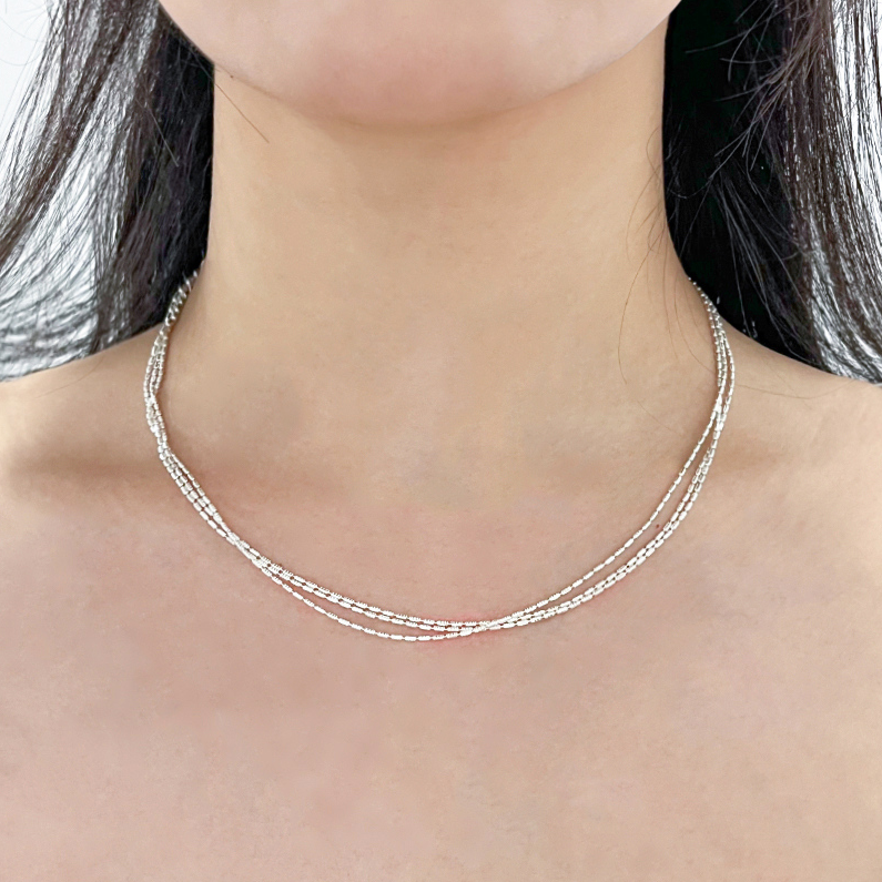 Simple three-layer necklace