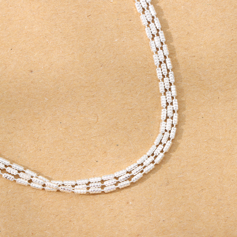 Simple three-layer necklace