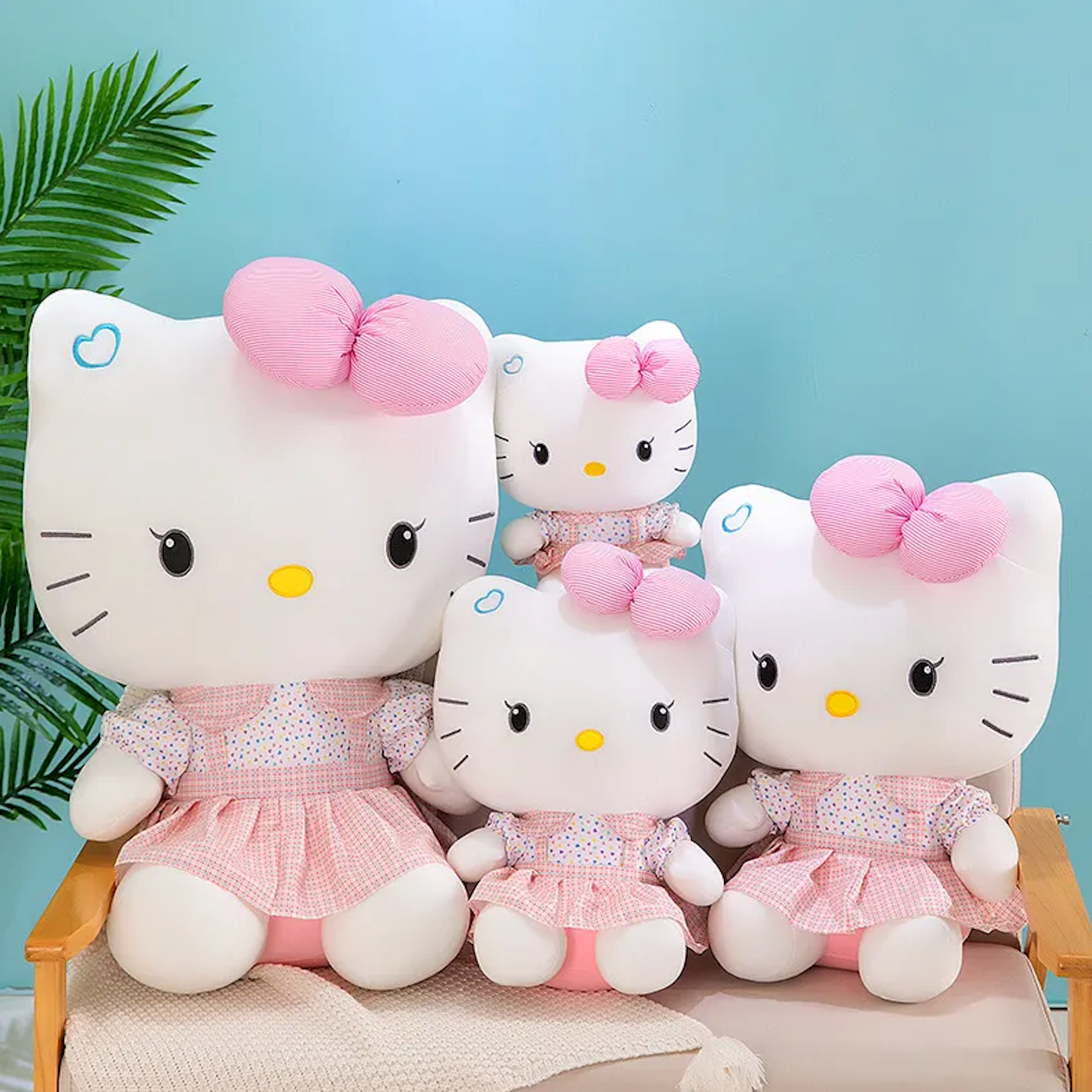 Hello Kitty Princess Plush Doll (M)